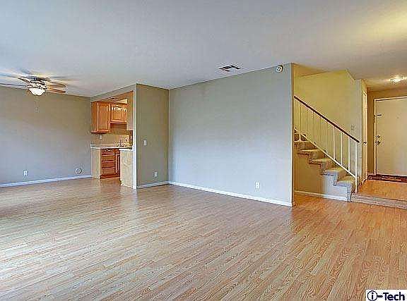 3rd image of 1112 Strawberry Ln