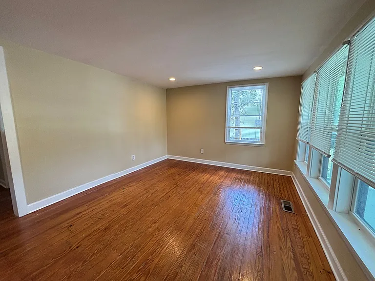 107 Sasportas Ln — Photo 7