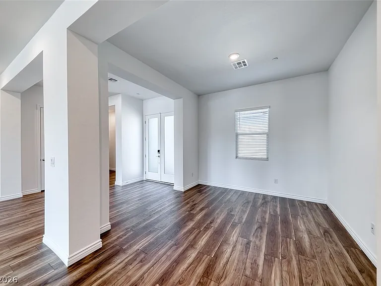 968 Woodburn Ln — Photo 6