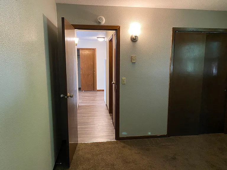 204 E 2nd St #2 — Photo 8