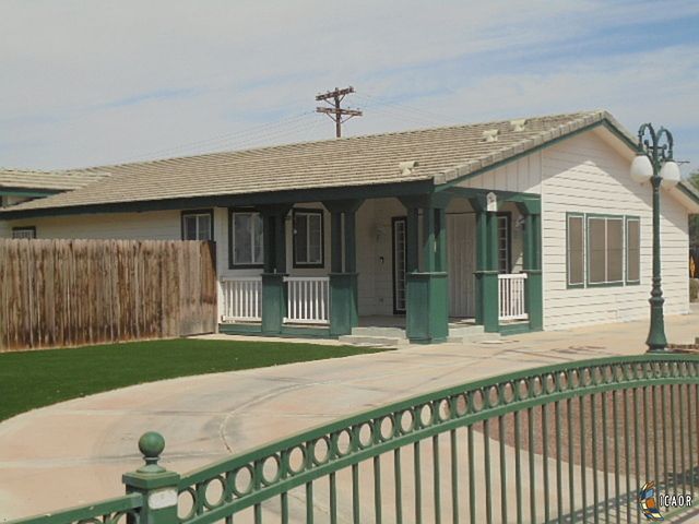 1st image of 109 Dahlia Ln