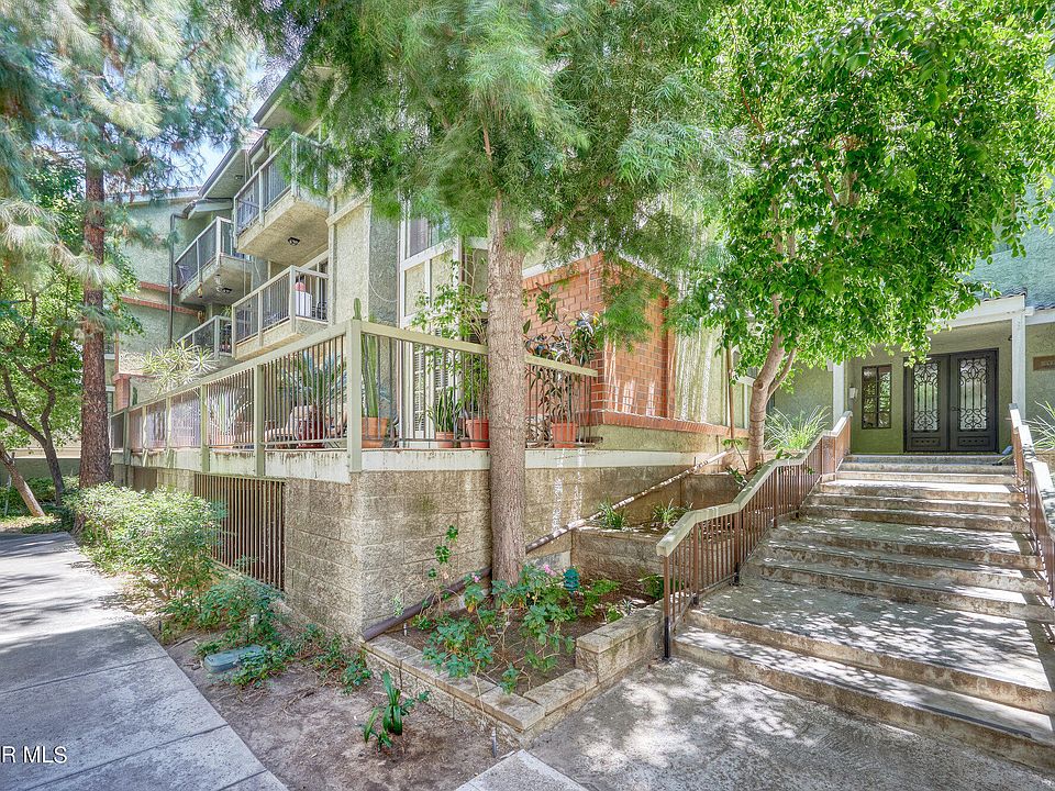 1st image of 18324 Clark St Unit 123