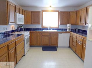 13550 Wacousta Rd, Grand Ledge, MI 48837