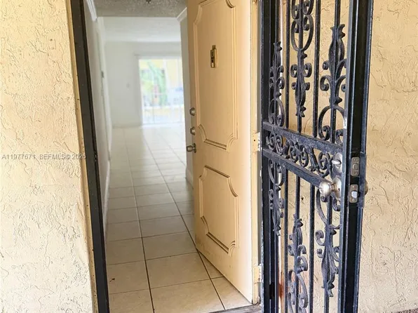 11925 NE 2nd Ave #B207, North Miami, FL 33161