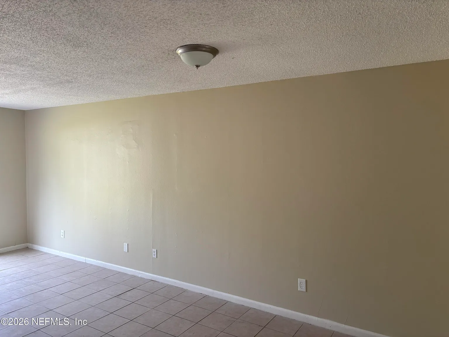 2 bed, 1.0 bath, 850 sqft, $1,150 — Photo 2