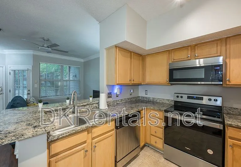 245 Amal Dr SW #2008 — Photo 8