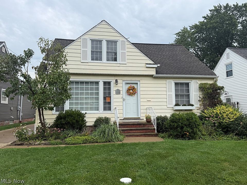 1st image of 395 Beechwood Dr