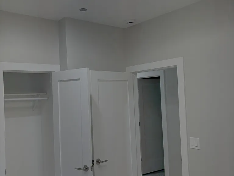 6455 S Saint Lawrence Ave #3 — Photo 2