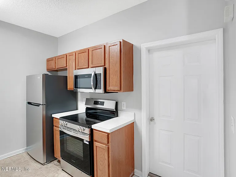 624 Southbranch Dr — Photo 8
