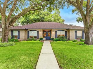 5507 Queensloch Dr, Houston, TX 77096
