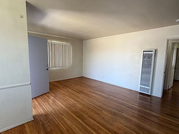 3rd image of 14724 S Budlong Ave