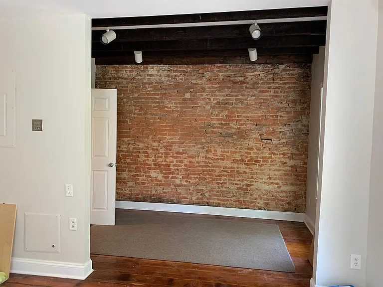 7 E Franklin St #3 — Photo 7
