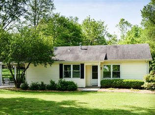 254 Sunset Dr, Ballwin, MO
