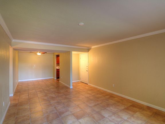 3rd image of 8250 E ARABIAN Trail #115