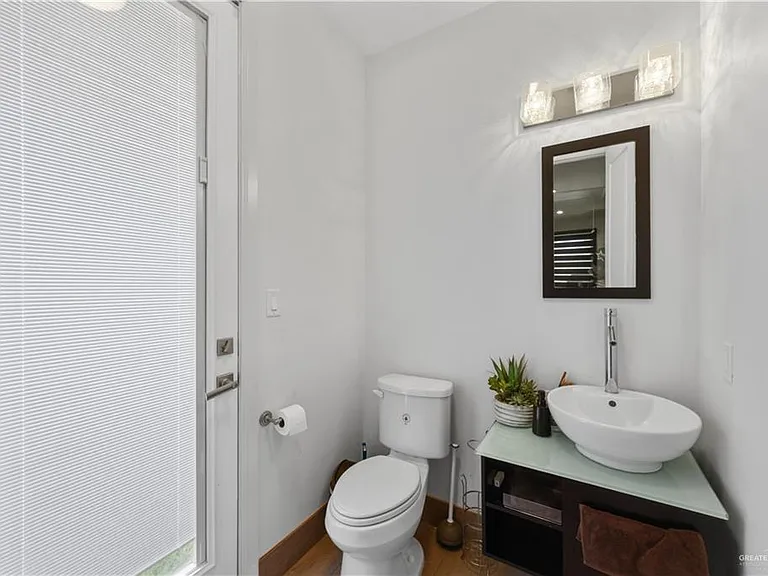 5008 W Sycamore Ave — Photo 13