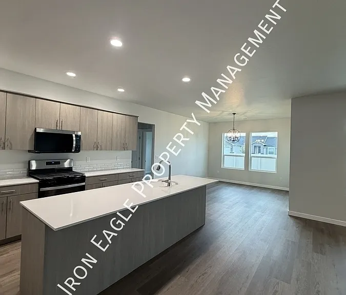 8332 E Presley Ct — Photo 3