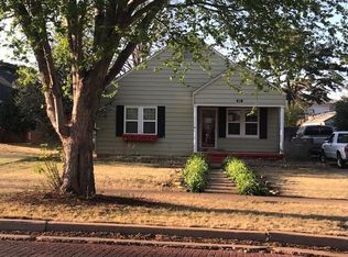 615 W Broadway Ave, Elk City, OK 73644