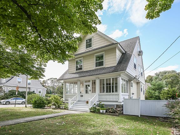 2nd image of 302 Beach Ave