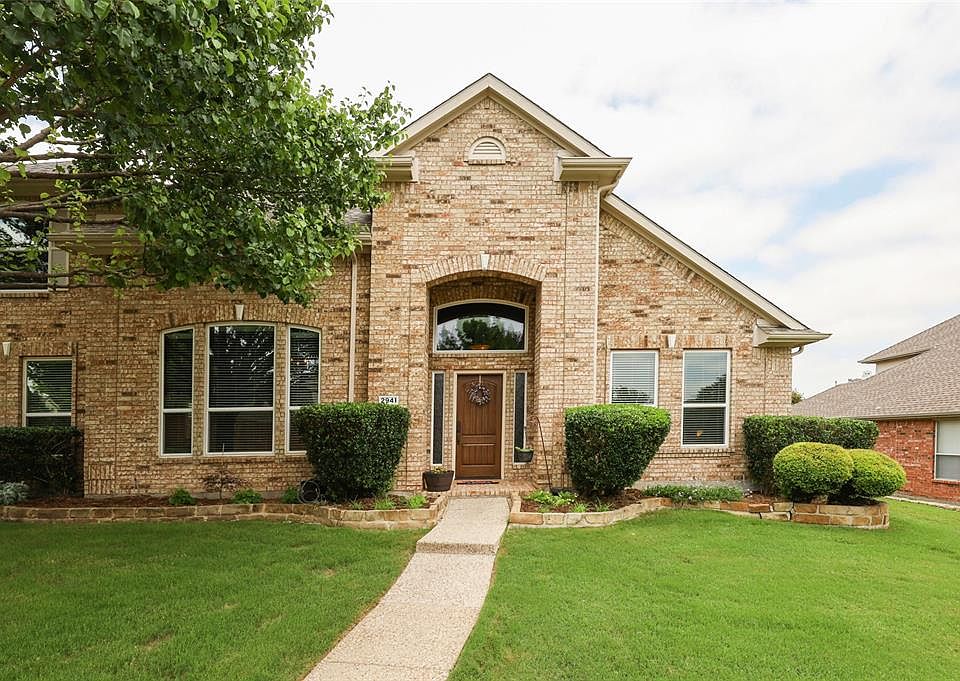 1st image of 2941 Oakland Hills Dr