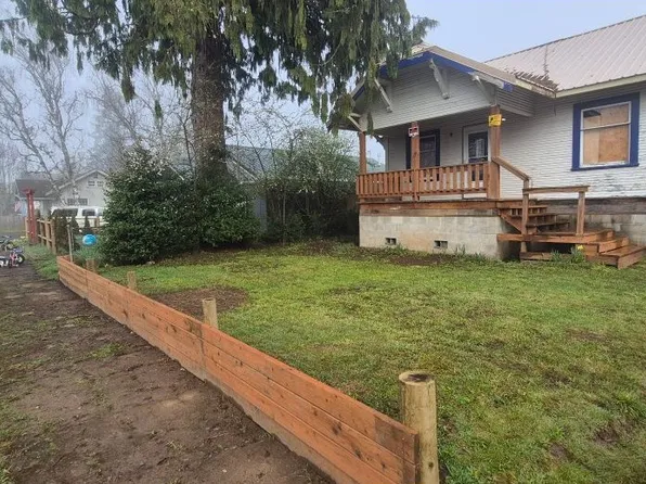 176 North St, Vernonia, OR 97064