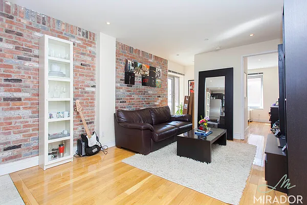 Rented by Mirador Real Estate | media 18