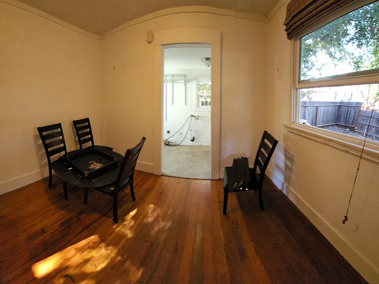 316 E Foothill Blvd — Photo 35