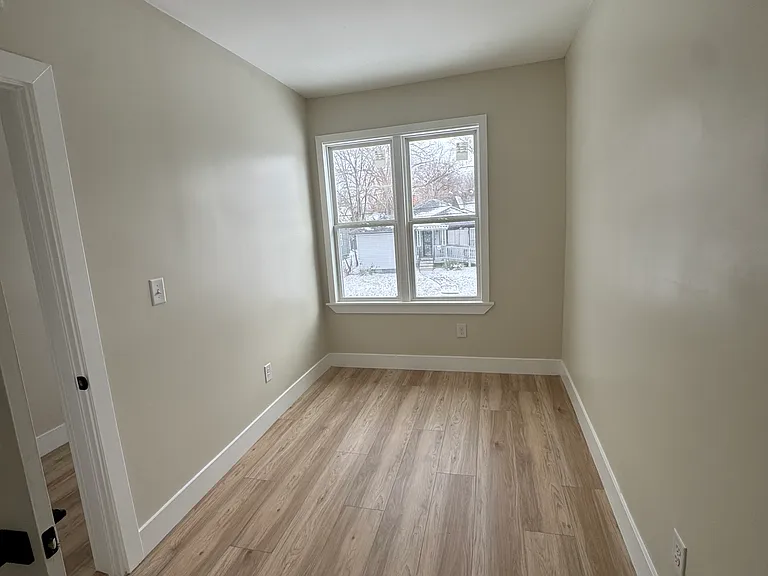 40 S Marshall St #4 — Photo 7