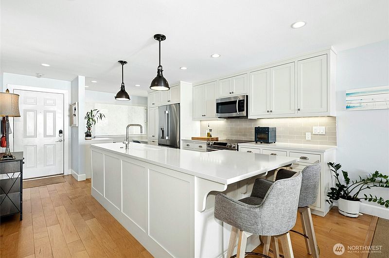 5th image of 6620 Lake Washington Boulevard NE #303