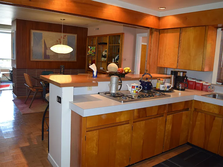 301 Homan Ave — Photo 18