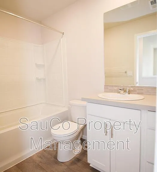 2269 Livesay Ln — Photo 16