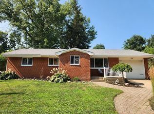 4804 Mapleview Dr, Vermilion, OH 44089