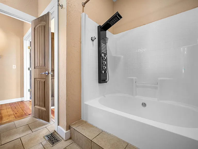 1543 S Tuscany Ct — Photo 11