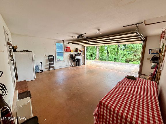 36th image of 630 Kenny Brook Ln