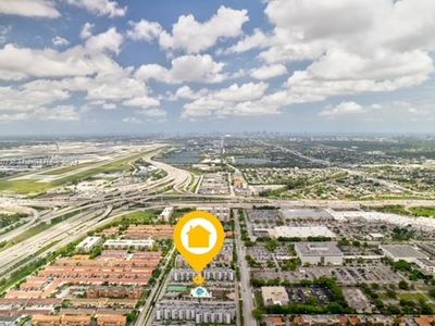 8075 NW 7th St APT 111, Miami, FL, 33126