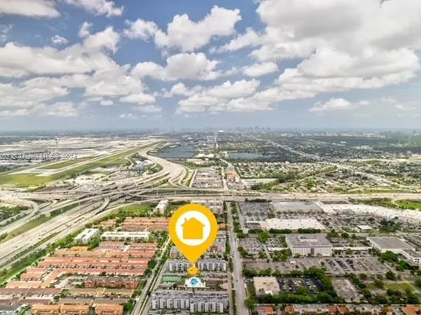 8075 NW 7th St APT 111, Miami, FL 33126