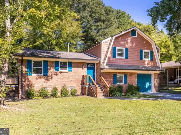 1658 Barrett Dr NW, Atlanta, GA 30318