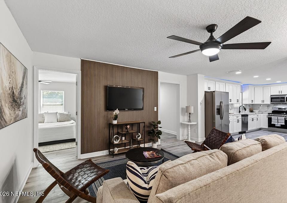 1st image of 433 LENA Street