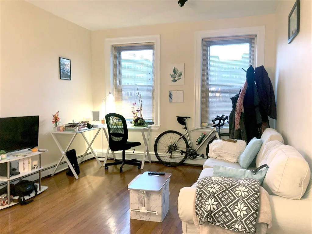 1 bed, 1.0 bath, 544 sqft, $2,100 — Photo 1