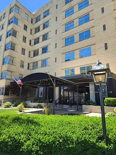 The Apartments at Hotel Phillips — Photo 14