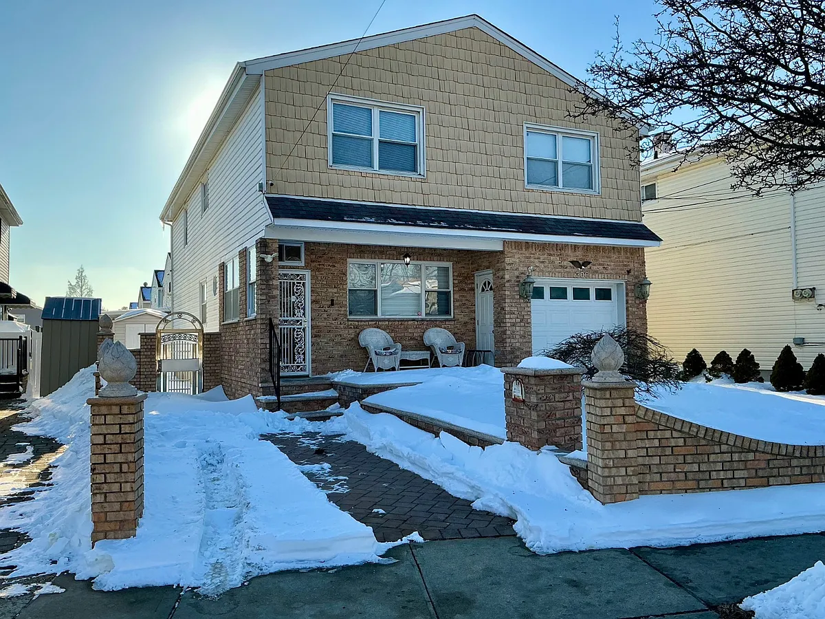 Building Photo - 306 Jefferson Ave #1