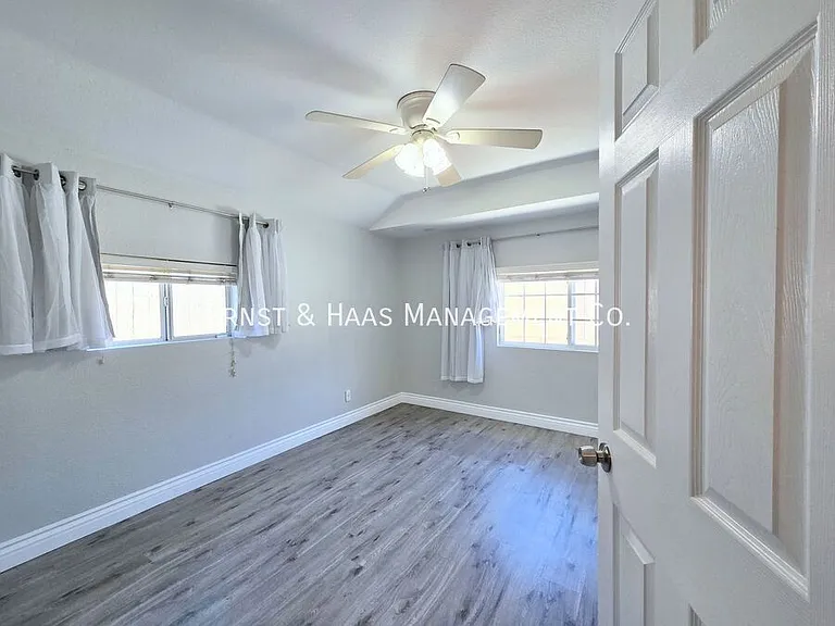 11937 Hercules St — Photo 13