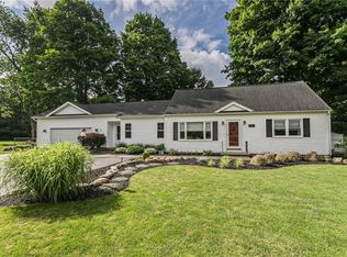 3 Garden Dr, Fairport, NY 14450