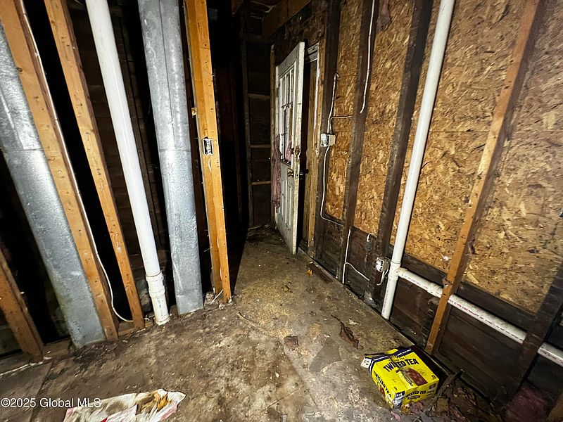 5th image of 538 Schenectady Street