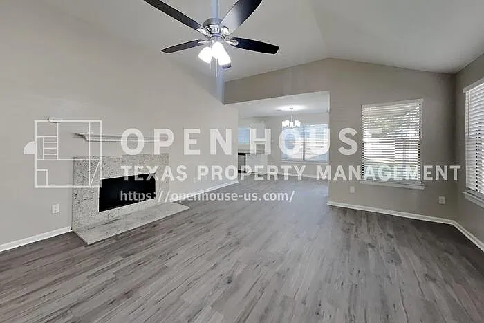 3 bed, 2.0 bath, 1304 sqft, $1,800 — Photo 4