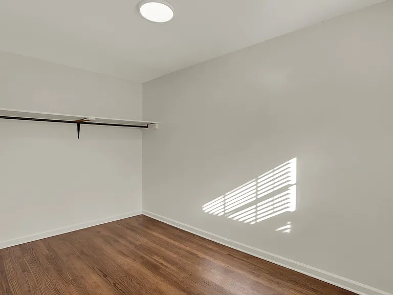 2058 Chatham Cv — Photo 28