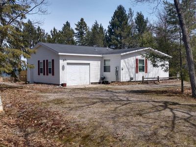 13300 Hiawatha Dr, Ocqueoc, MI, 49759