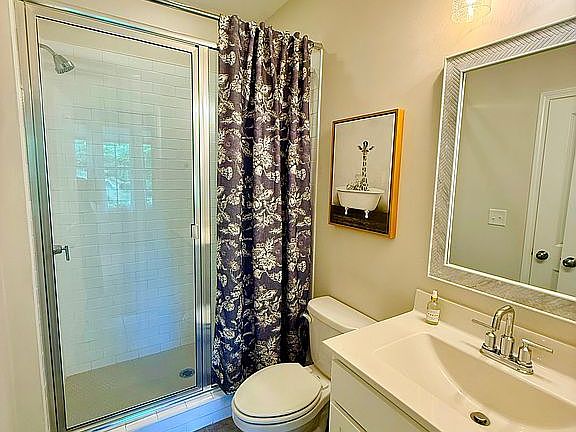 1st floor Bathroom