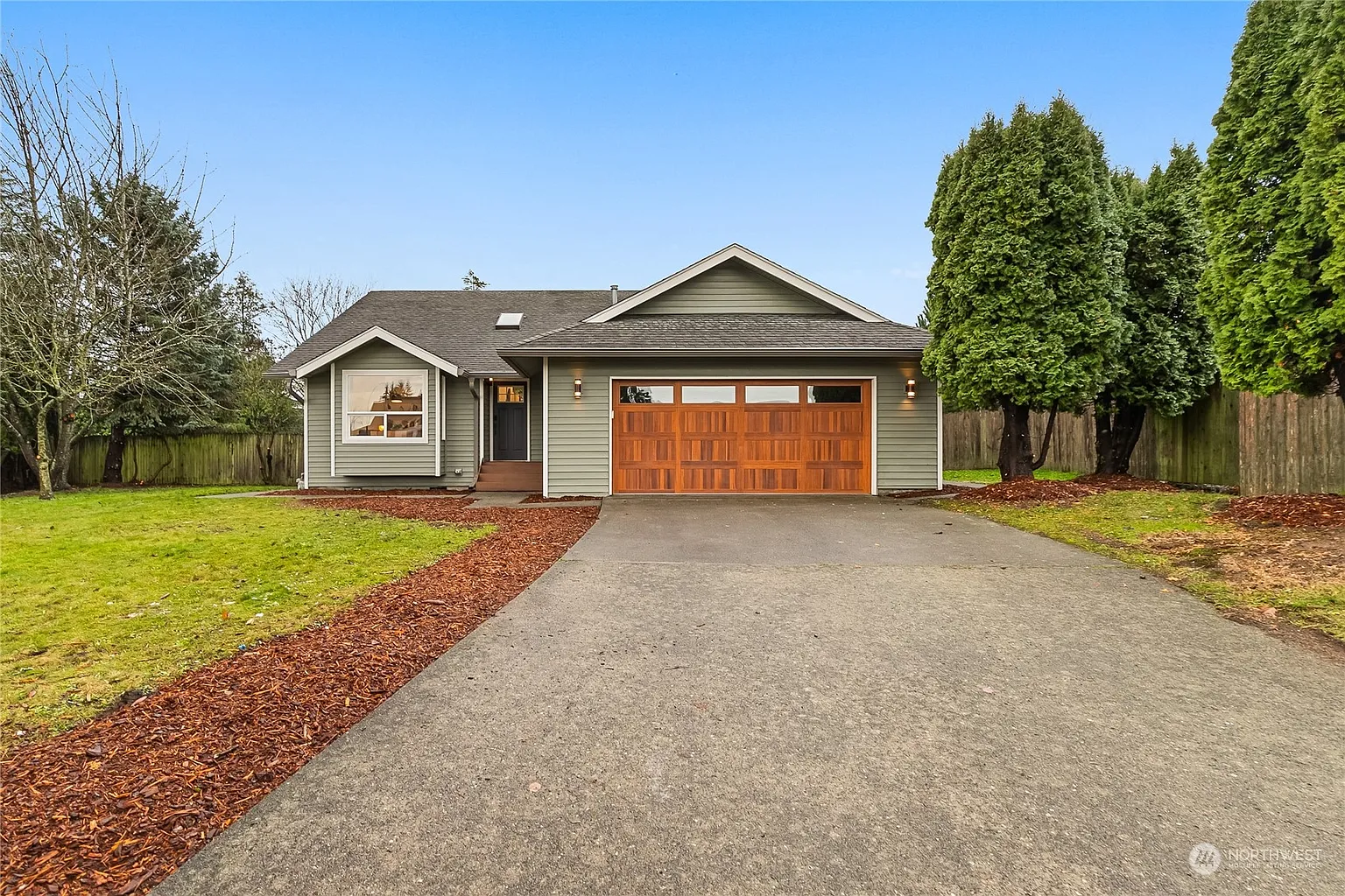 2427 Pine Place photo 1