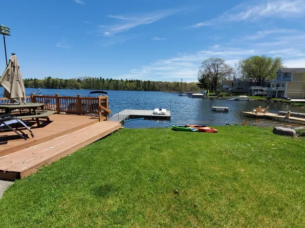 1349 Beach Dr, Lake Orion, MI 48360