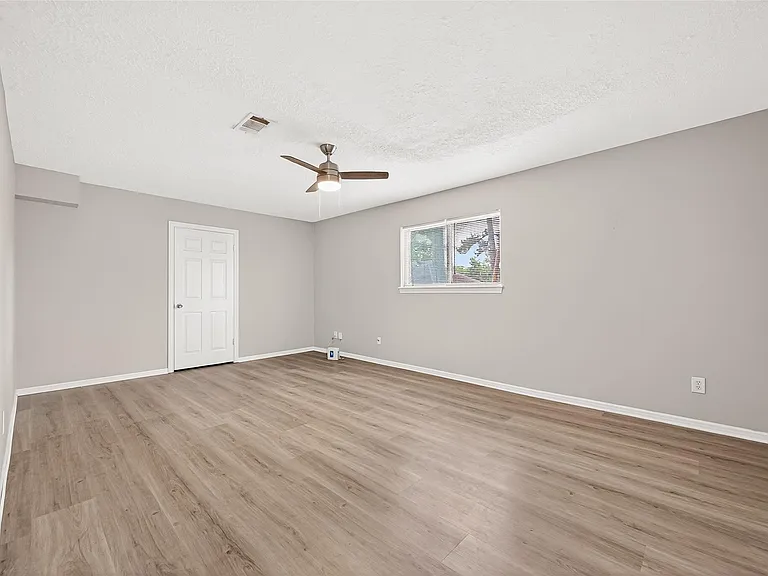 4230 Annawood Cir — Photo 18